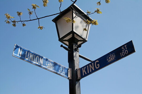 Blue N Union Street and King Street historic sign in downtown Alexandria in Virginia