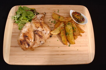chicken breast with potatoes and salad