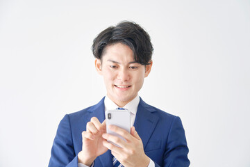 ビジネスマン  スマホ　白背景