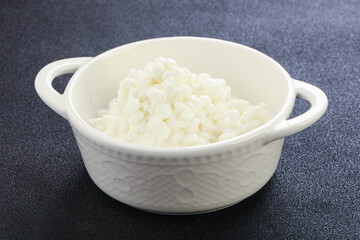 Dietary granulated cottage cheese for breakfast