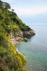 Fototapeta na wymiar sea view with cliff