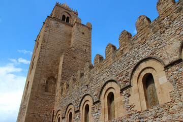 Fototapeta na wymiar medieval cathedral in cefalù in sicily in italy 