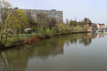 Obraz premium Frühling an der Fulda in Kassel