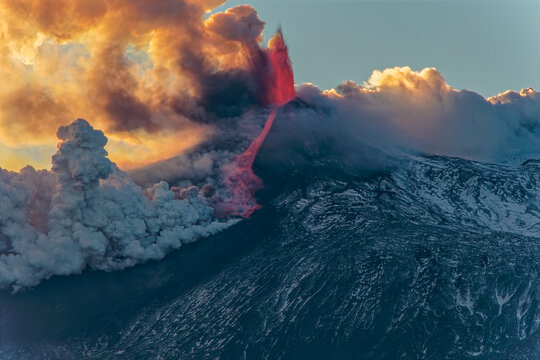 Parossismo del vulcano Etna nel mese di febbraio 2021