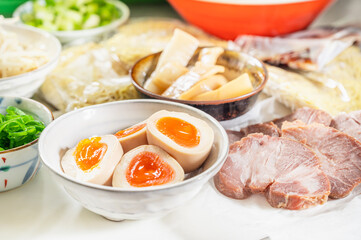 ラーメン作り　具材