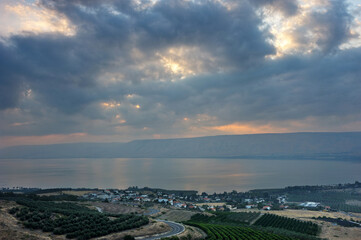 Obraz premium Sunrise on the Sea of Galilee in Israel, the view from the highest point