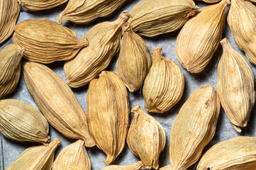 kardamon przyprawa w całych nasionach