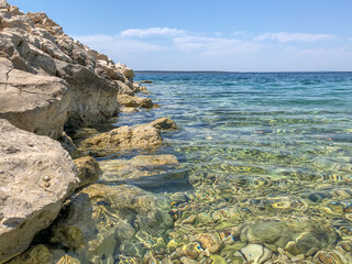 Wellenbrecher von Mandre, Insel Pag, Kroatien
