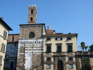 Fototapeta na wymiar Lucca - the romanesque San Giovanni church