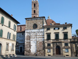 Fototapeta na wymiar Lucca - the romanesque San Giovanni church