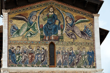  Lucca - San Frediano Church 13th Century Ascension mosaic by Berlinghieri. - obrazy, fototapety, plakaty
