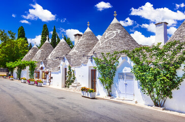 Alberobello, Puglia - Trullo house beautiful village, travel in Italy. - obrazy, fototapety, plakaty