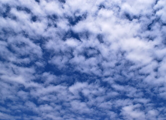 Blue sky with white cloud pattern