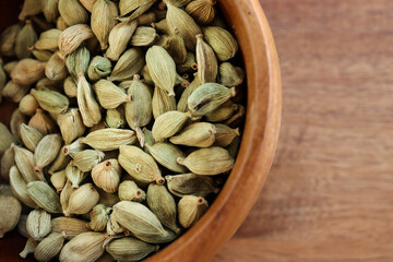 Cardamom pods in a bowl 