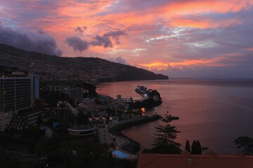 Funchal Sunrise/Nascer do Sol no Funchal - Madeira, Portugal