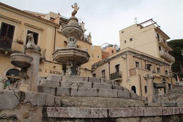 Fototapeta premium baroque (?) fountain (quattro fontane) in taormina in sicily (italy) 