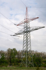 High voltage pylon for power supply