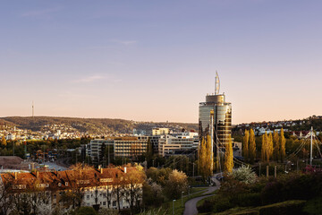 Obraz premium Blick auf den Bülow-Tower vom Pragsattel aus, Stuttgart, Baden-Württemberg