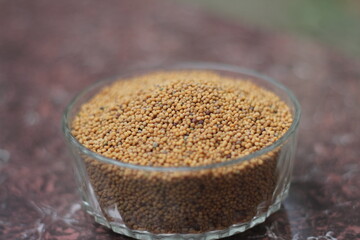 Mustard seeds in a glass bowl