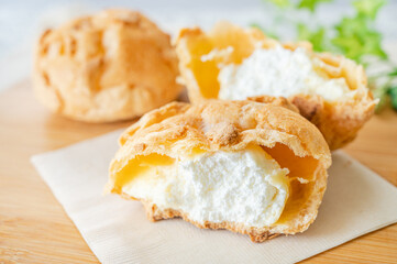 ダブルシュークリーム