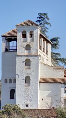 Fototapeta premium panorama sur la ville de Grenade en Andalousie et sur le palais de l'Alhambra