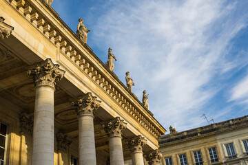 Sculptures et détails architecturaux de l'Opéra National de Bordeaux - Grand Théâtre (Nouvelle-Aquitaine, France)