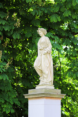 Fototapeta premium statue in the garden