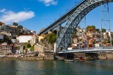 Fototapeta na wymiar Don Luis I bridge, Porto, Portugal 