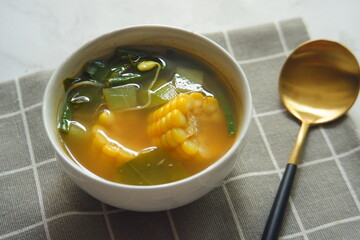 a bowl of vegetable soup 