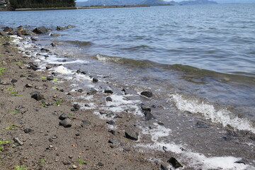 陸上と海の境界線