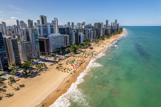 Fototapeta Aerial view of "Boa Viagem" beach in Recife, capital of Pernambuco, Brazil.