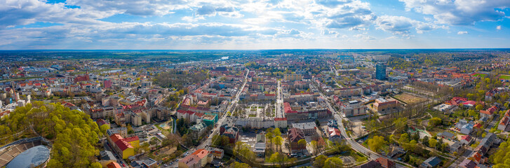 Szeroka panorama z lotu ptaka na północną część miasta Gorzów Wielkopolski