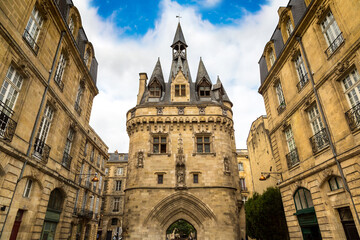 Fototapeta na wymiar La Porte Cailhau in Bordeaux