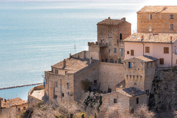 Veduta di Grottammare, borgo sul mare, Italia, vista sul mare Adriatico