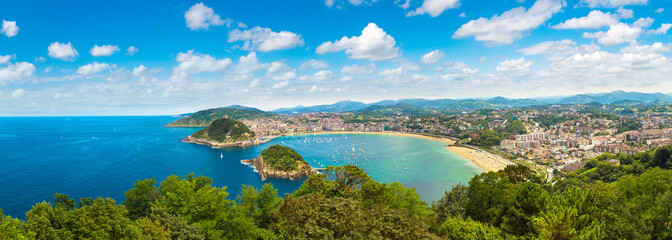 Naklejka premium Panoramic view of San Sebastian