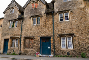 Fototapeta na wymiar medieval building facade from 18th Century in a quintessential English village