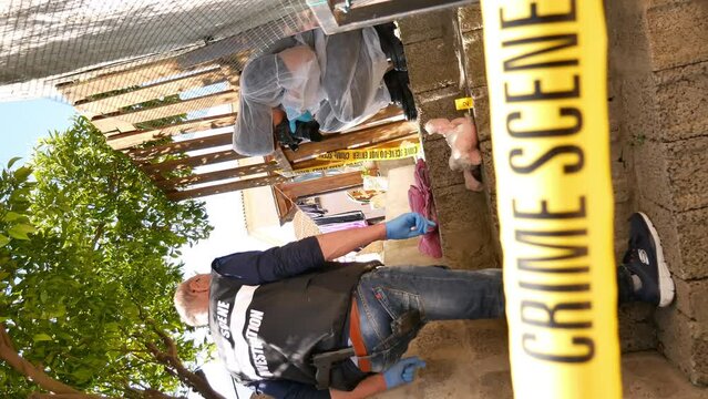investigations into the kidnapping of the child with CSI investigators who collect scientific evidence and photograph the scene of the crime