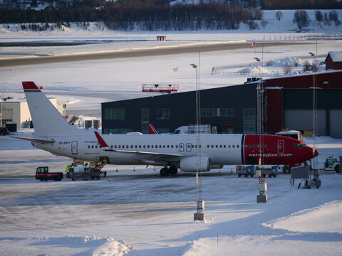 Flugzeug Der Norwegian Airlines Am 13.02.2020 Auf Dem Flughafen Von Alta, Norwegen