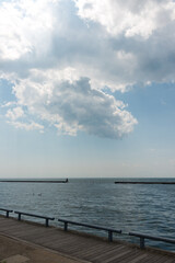 Fototapeta na wymiar pier walk by the lake