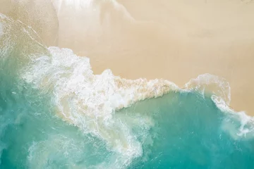 Poster Im Rahmen Blick auf den Strand von Kelingking von der Drohne © Dominik