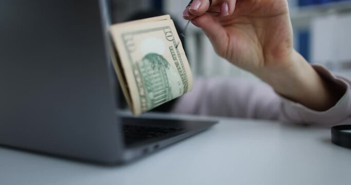 Scammer keeps money on hook and is looking for victim on Internet