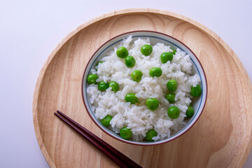 グリーンピースご飯