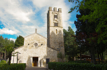 Fototapeta na wymiar Roccavivara - Molise : Facade of the Sanctuary of the Madonna del Canneto, is located in Molise in the province of Campobasso 