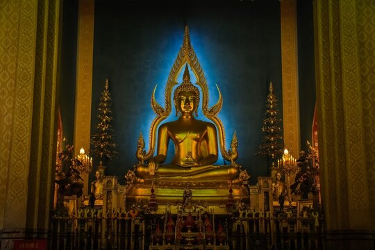 Wat Benchamabophit. Marble temple with old and magnificent Buddha images.