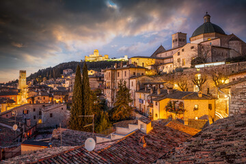 Assisi, Italy Hilltop Old Town Skyline - obrazy, fototapety, plakaty