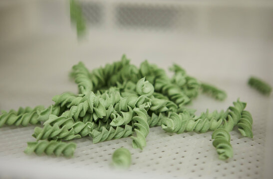 Fabrication de p&acirc;tes &agrave; la spiruline.