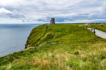 Fototapeta na wymiar Kliffs of Morher Irland - Steilküste / Felsenküste in Irland