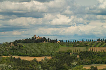 Paesaggio toscano in primavera