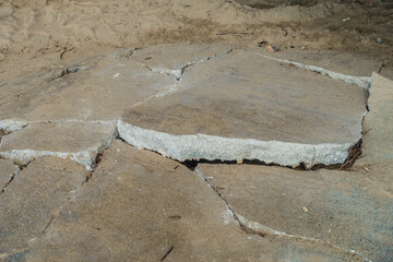 Gebrochene Betonplatte