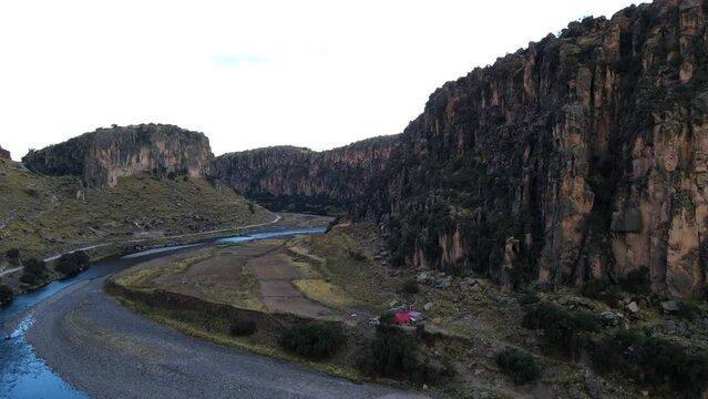 The best of Peru: Tres Ca&ntilde;ones Sukuytambo in Cusco - Espinar